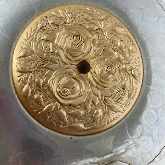 Vintage Aluminum Pan Silent Butler Crumb Catcher Gold Roses Design - Picture 3 of 9